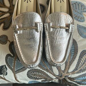 Isaac Mizrahi Silver Metallic Flats with Textured Finish